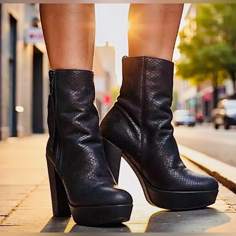 Pink & Pepper Black Platform Ankle Boots